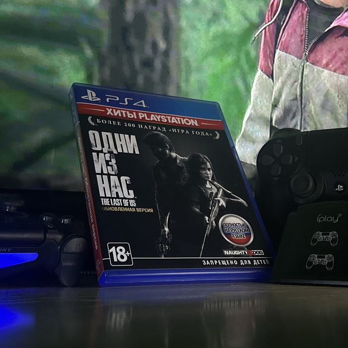 PlayStation 4 — отличное состояние, почти не использовалась!
