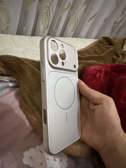 Чехол для Iphone 16 Pro max дает вид 17 pro max