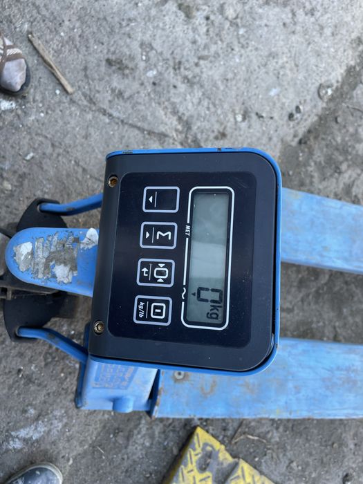 Палетна количка с кантар Pfaff