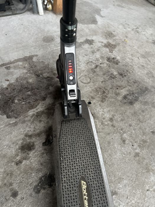 De vinzare trotineta electrica marcaBottari