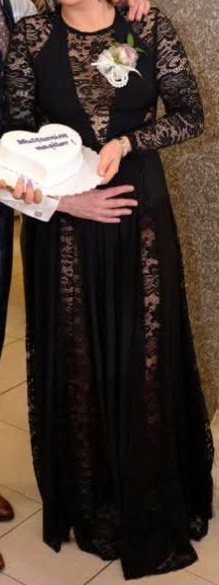 Vând rochie elegantă