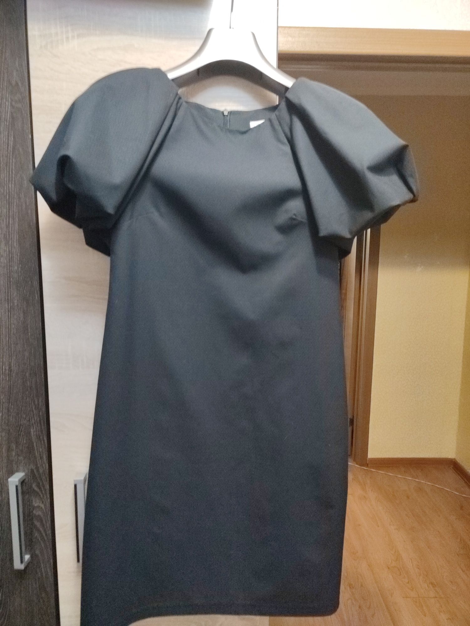 Женское платье чёрное коктейль