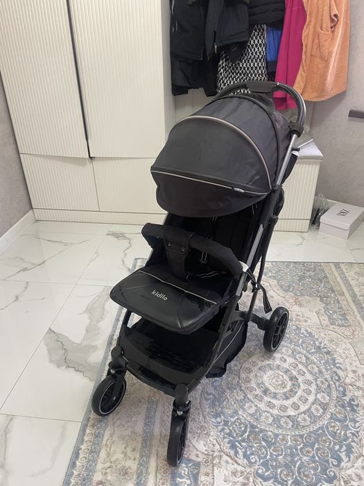Продам прогулочную коляску Kidilo