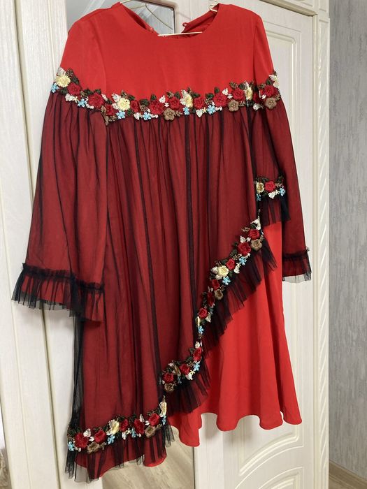 Kelinlar uchun liboslar 1 mata kiyilgan atiga holati yengi toza