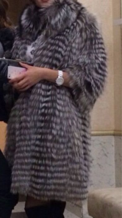 Продам облегченную шубу из меха чернобурки