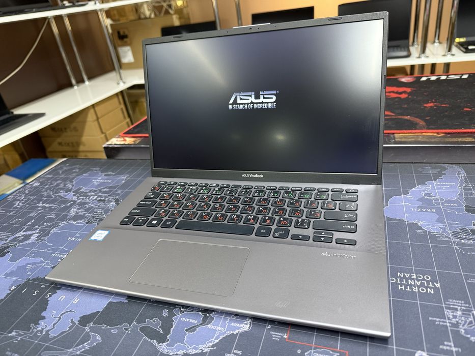 Ноутбук Asus Vivobook 14 - Core i5-8250U/4Gb/256Gb