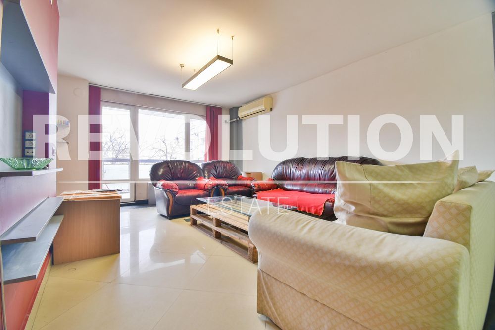 Дава се под наем Четиристаен апартамент в София, Дианабад - 162 кв.м за 920 € - Снимка #1