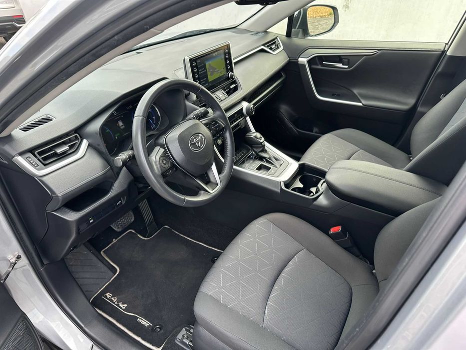 Toyota RAV4 2.5 Hybrid Distronic 79.000km Garantie Istoric