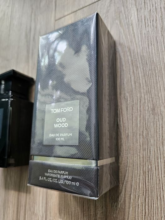 2020 бач Tom Ford Oud Wood 100ml Неразпечатан