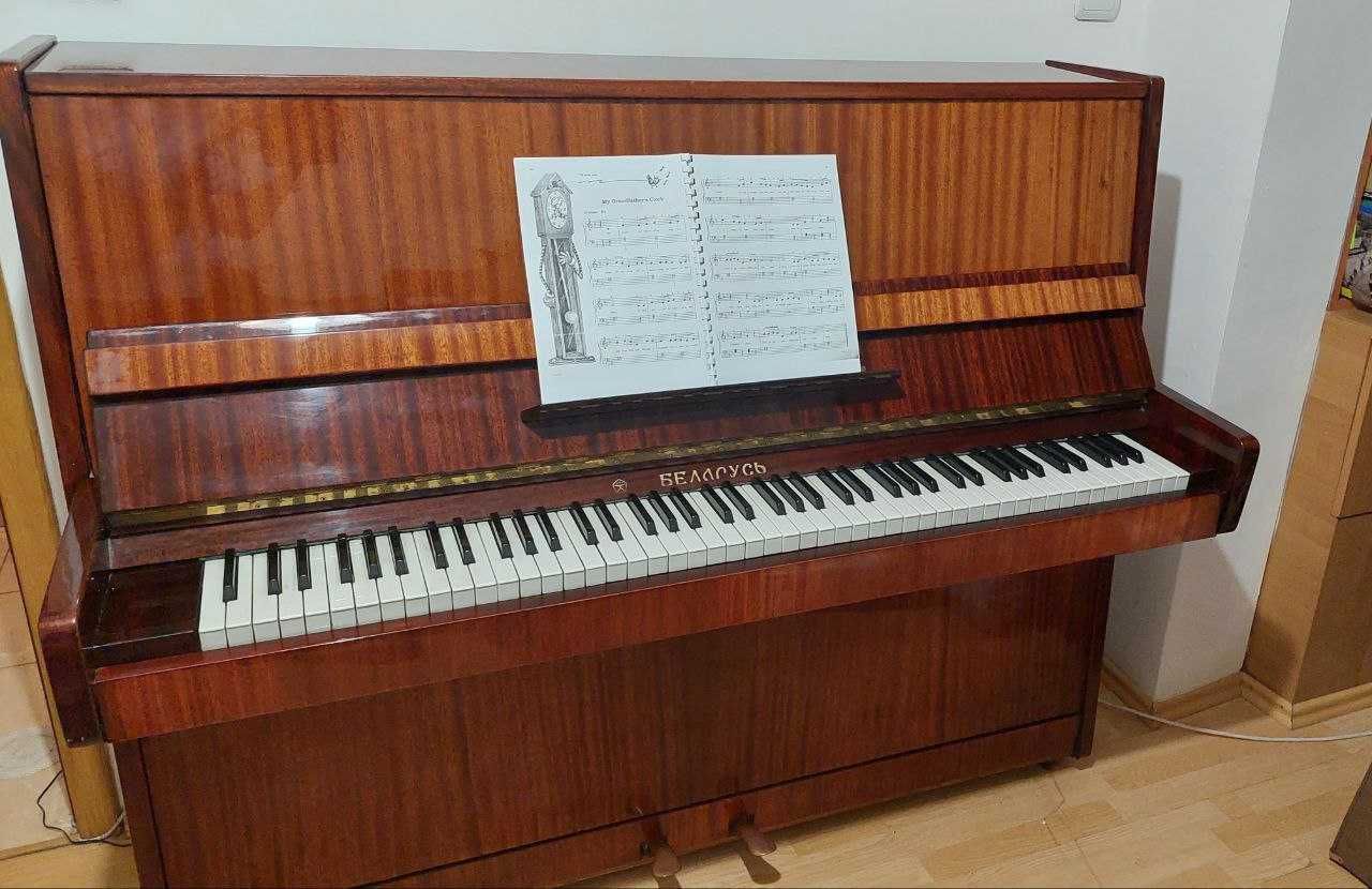 Акустично пиано Беларус
