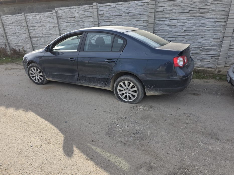 Dezmembrez vw Passat b6 1.9 tdi