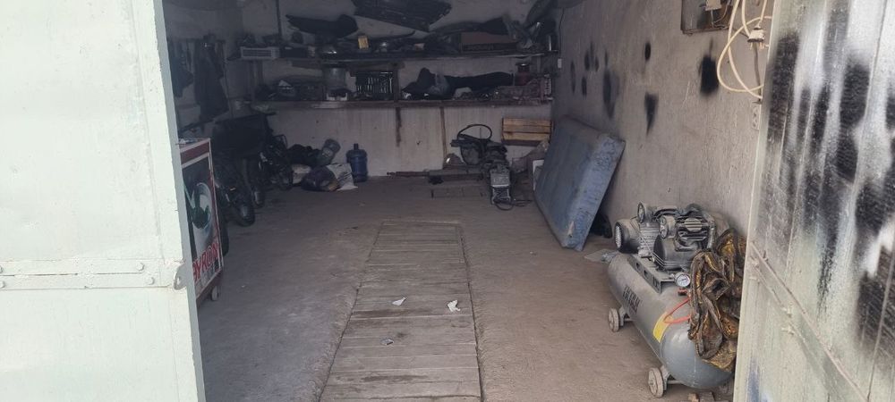 Шодлик гараж сотилади