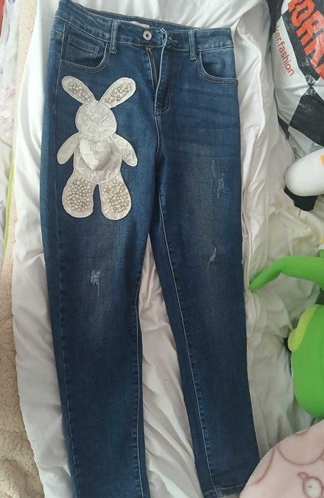 Дамски дънки с елемент заек