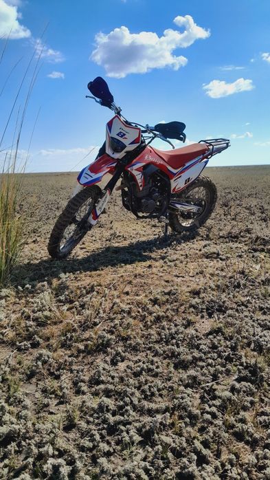 Эндуро 300 куб                                       .