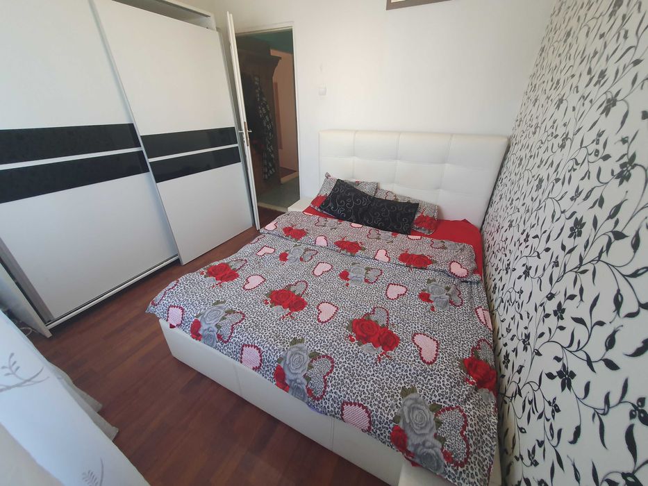 Apartament 3 camere ,decomandat!