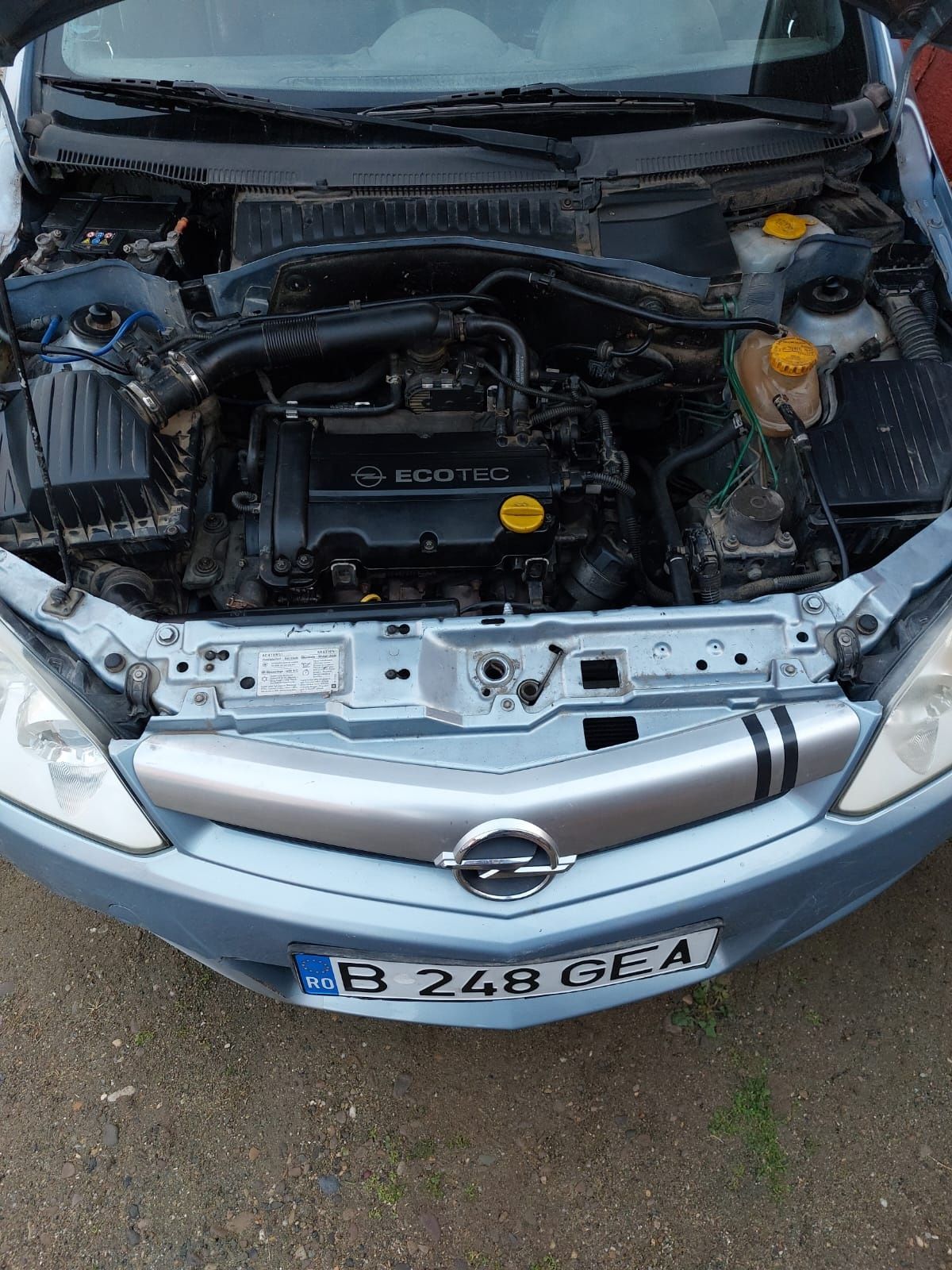 Dezmembrez Opel Tigra 1.4 benzina