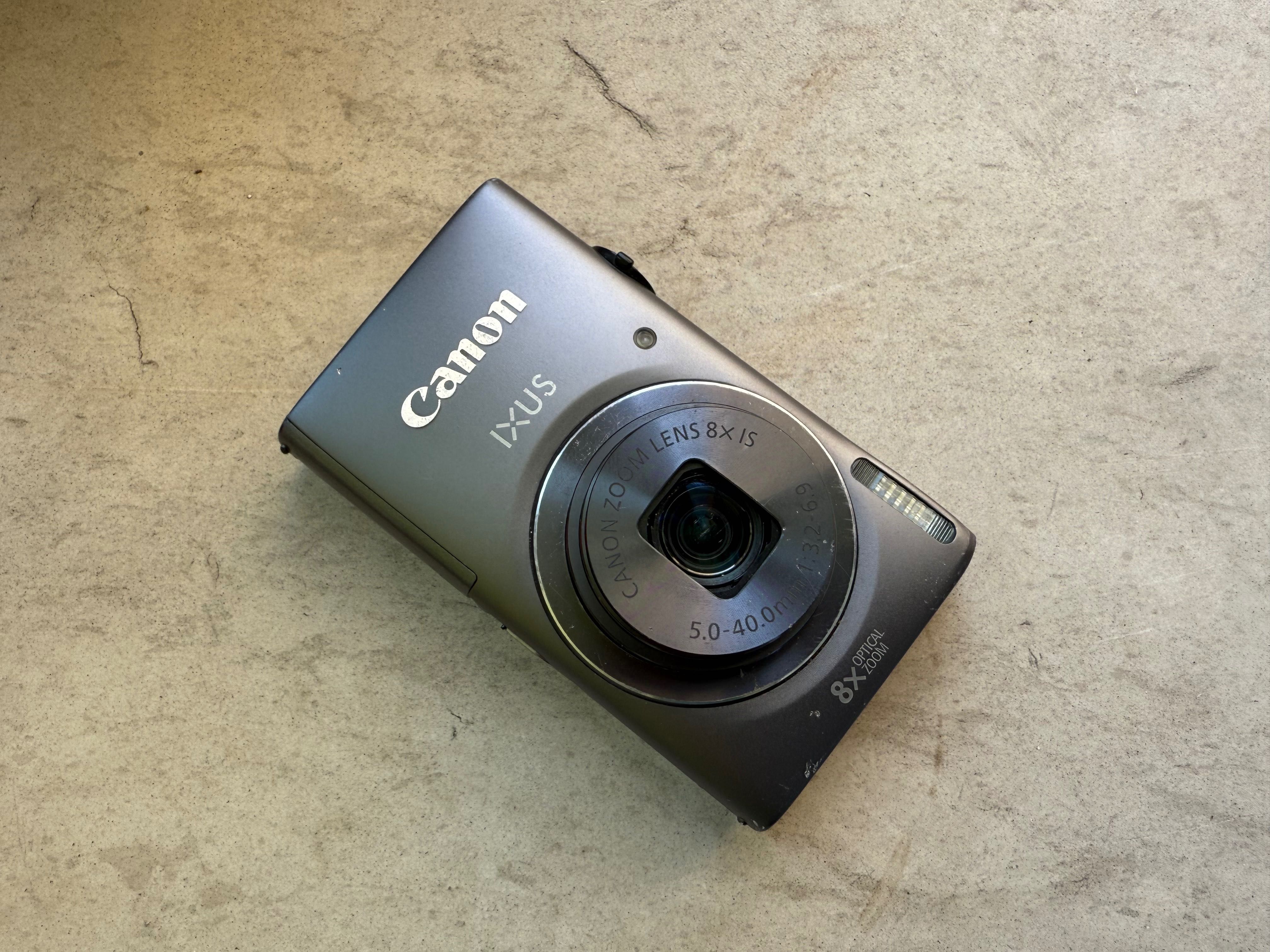 Aparat foto Canon ixus 140 HD 16Mp cu WiFi cititi anuntul