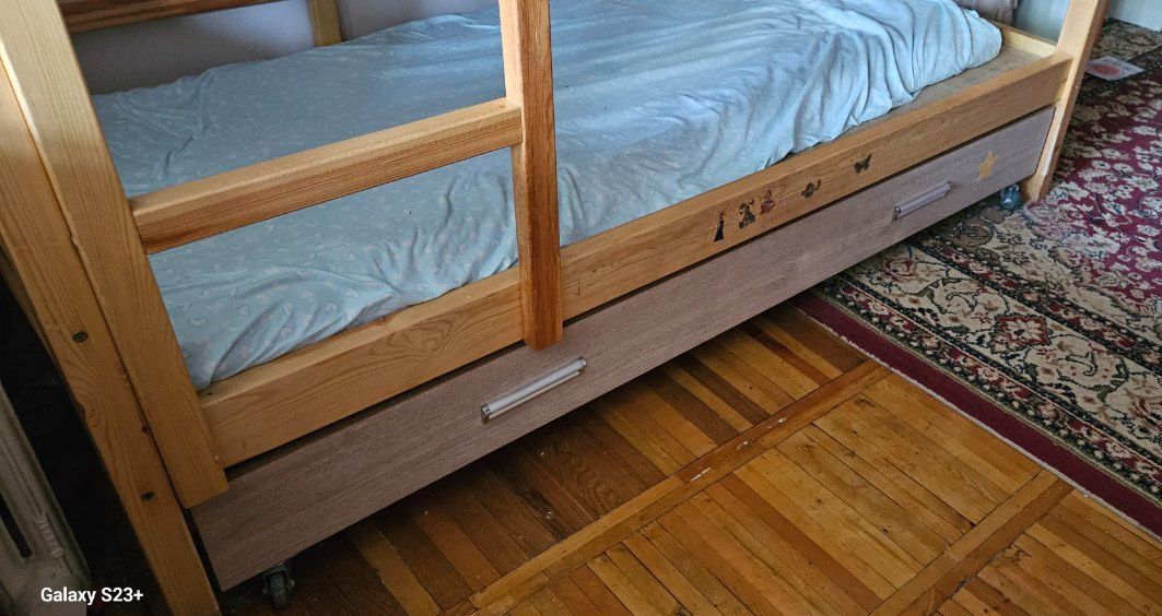 2 etajli detskiy divan