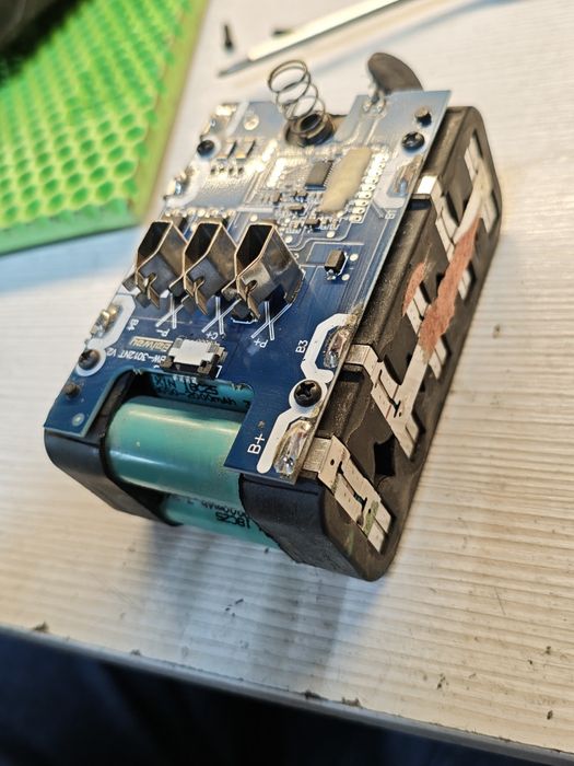 Аккумуляторя для шуруповерта