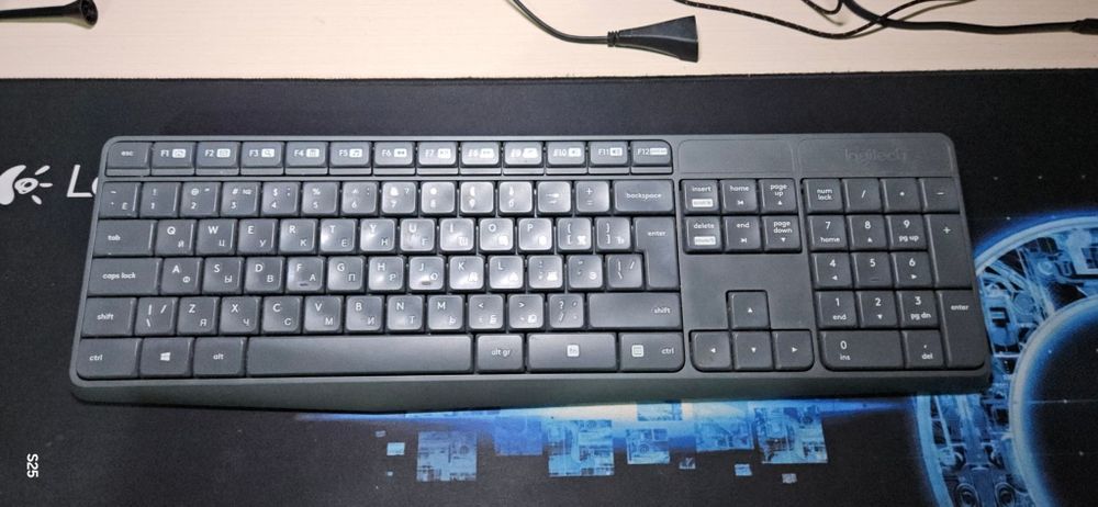 Клавиатура Logitech K235