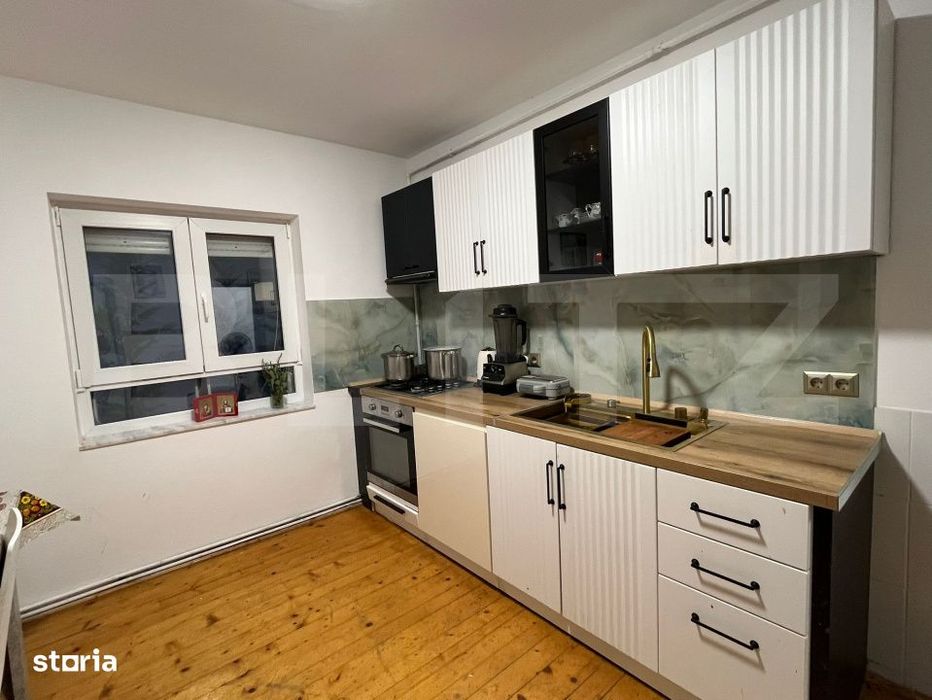 Casa de inchiriat 3 etaje, 300 mp, zona Central