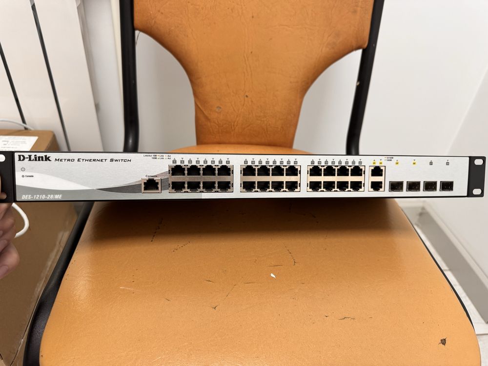 D-Link DES-1210-28/ME управляемый L2 коммутатор