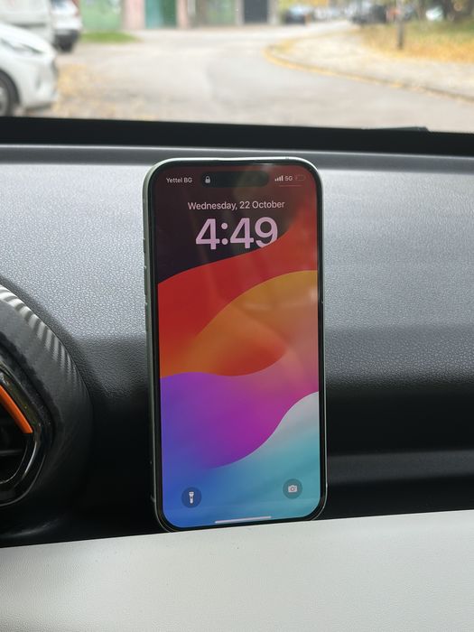 Iphone 15  64 GB.