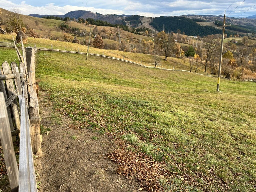 2000mp teren intravilan cu vedere la lacul Bicaz si Ceahlau