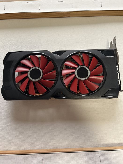 Placa Video AMD Radeon Rx 570 with vega graphics 8gb vram 128 bit