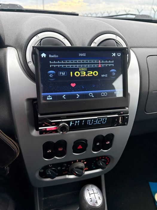 Navigatie-Radio CD- Car play. Camera. Bluetooth.card SD. USB