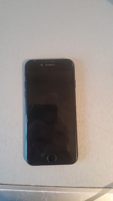 iPhone 7 128 ГБ дёшево! Есть царапины, отличная возможность сэкономить