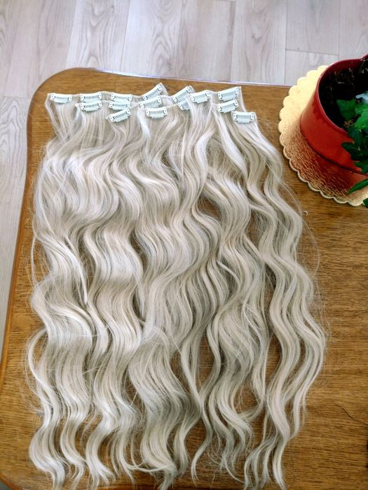 Extensii de par blond platinat