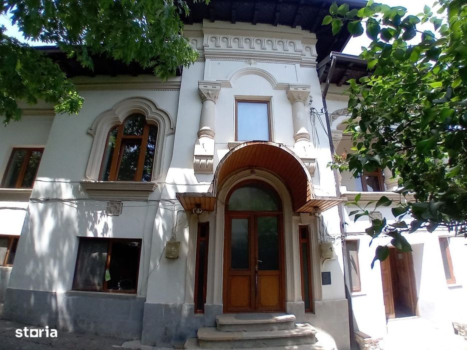 Casa de vanzare - ultracentral Pitesti