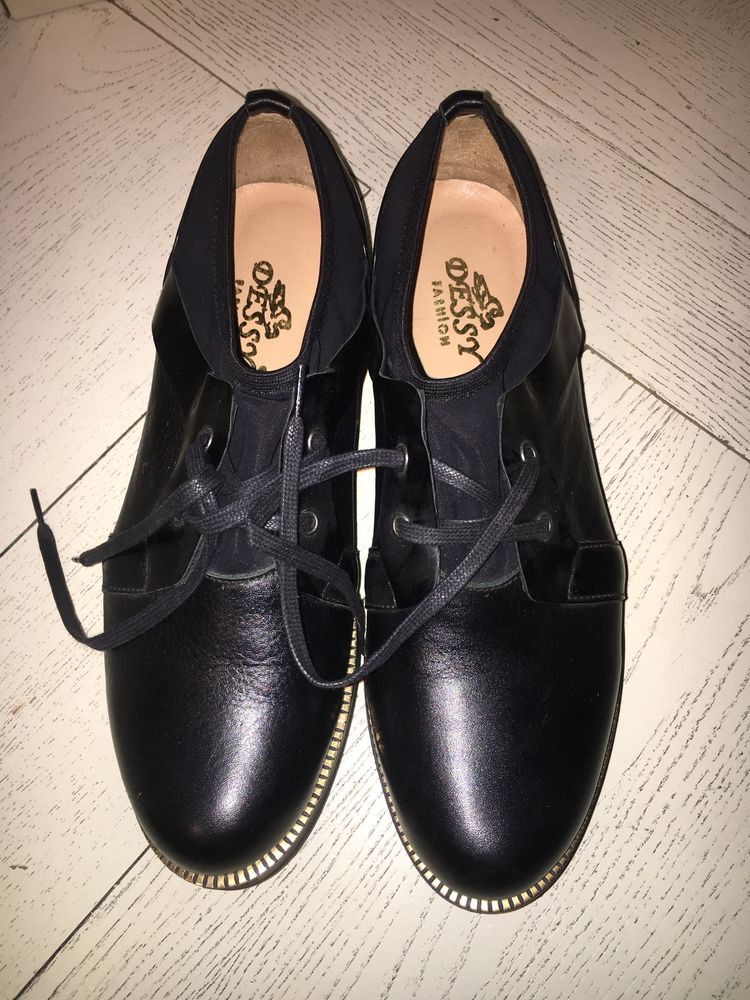 Vand pantofi imitatie piele nou nouti purtati doar in casa pt proba