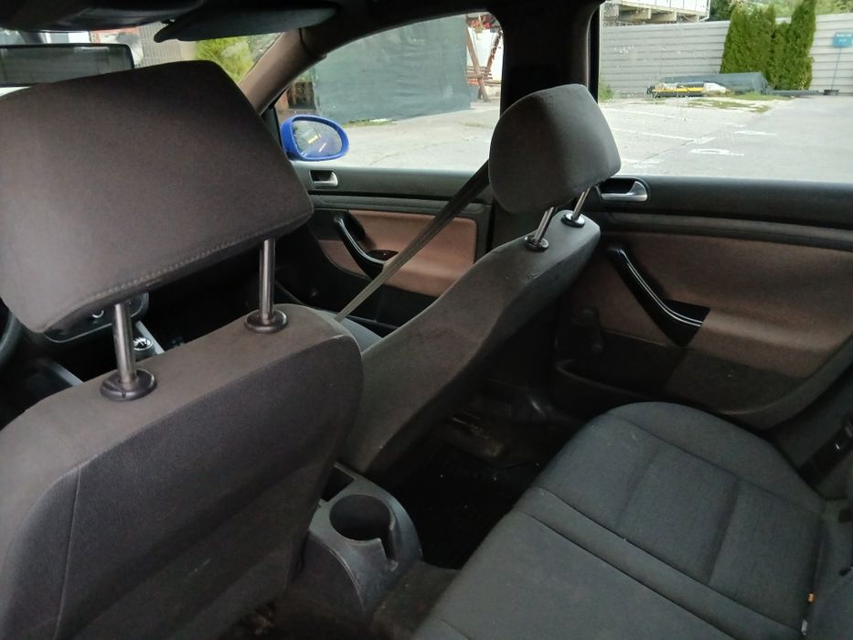 Vw Golf V 2007 1,6FSI Acte la zi