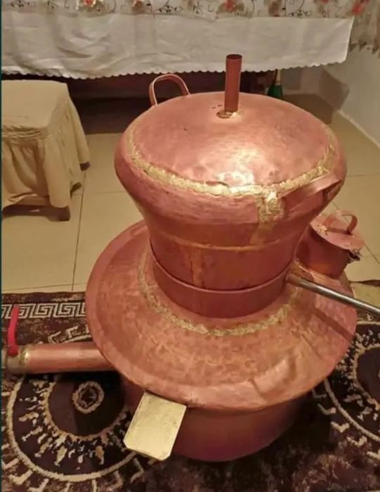 Vând un cazan de țuică din cupru alimentar capacitate de 120 litri cu