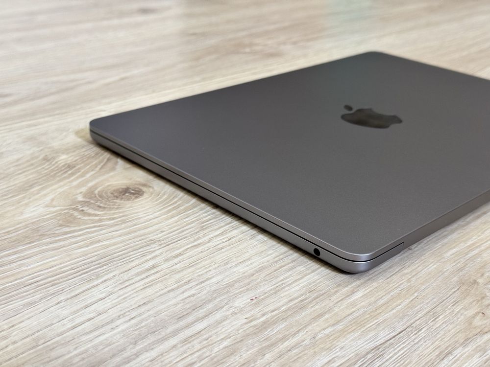 *512GB*Нов 13.6’Macbook Air M3 2024/8GB Ram/512GB SSD/Гаранция