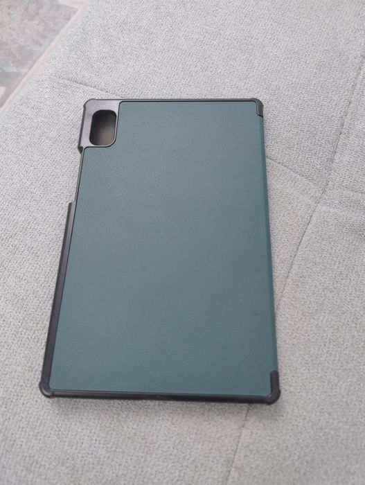 Vând tableta Lenovo M9 in stare impecabila+husa