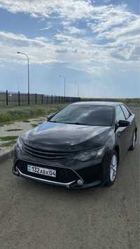 Черная решетка радиатора Camry 55