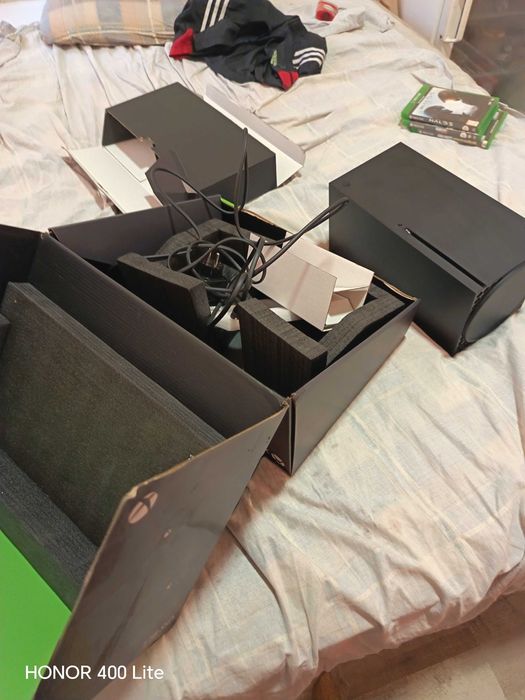 XBOX SERIES X практически нов