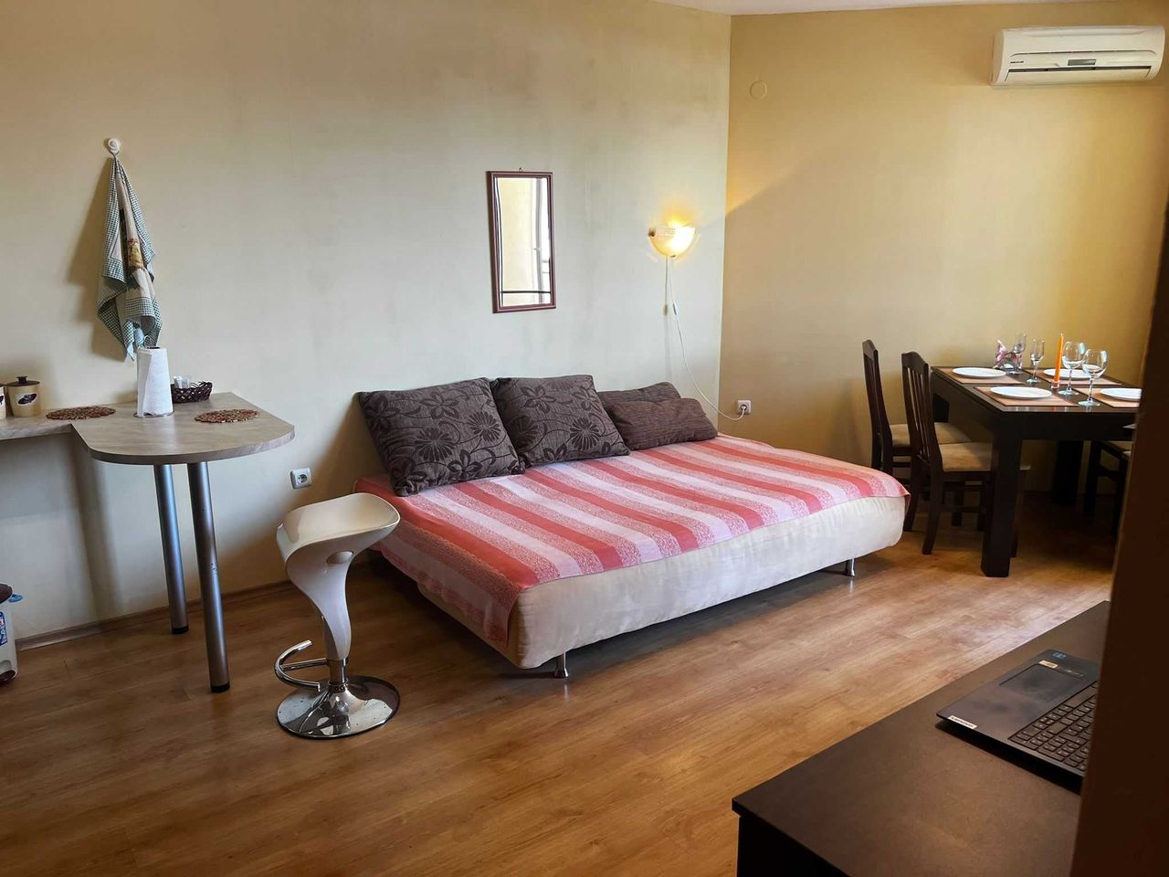 Продава се Двустаен апартамент в к.к. Слънчев бряг - 64 кв.м за 1235 €/кв.м - Снимка #2