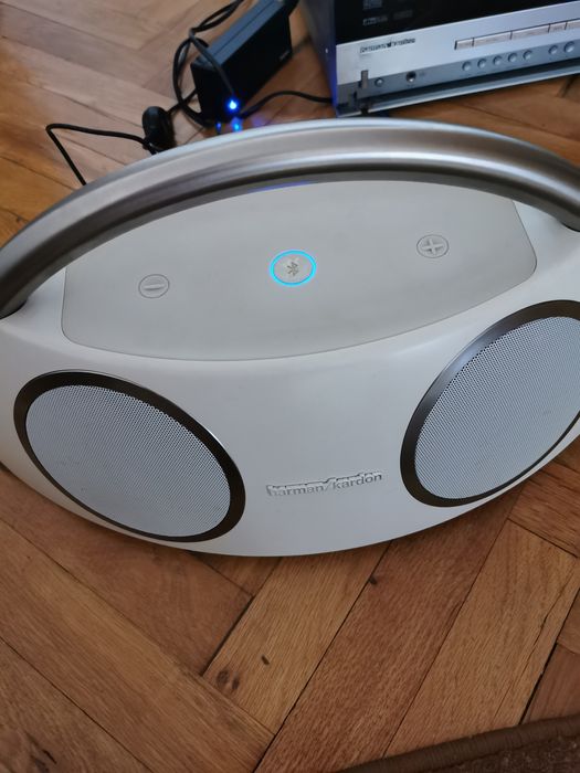 Electric Yamaha Stagepas 500. Go Play wireless