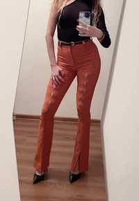 Pantaloni cu model Zara