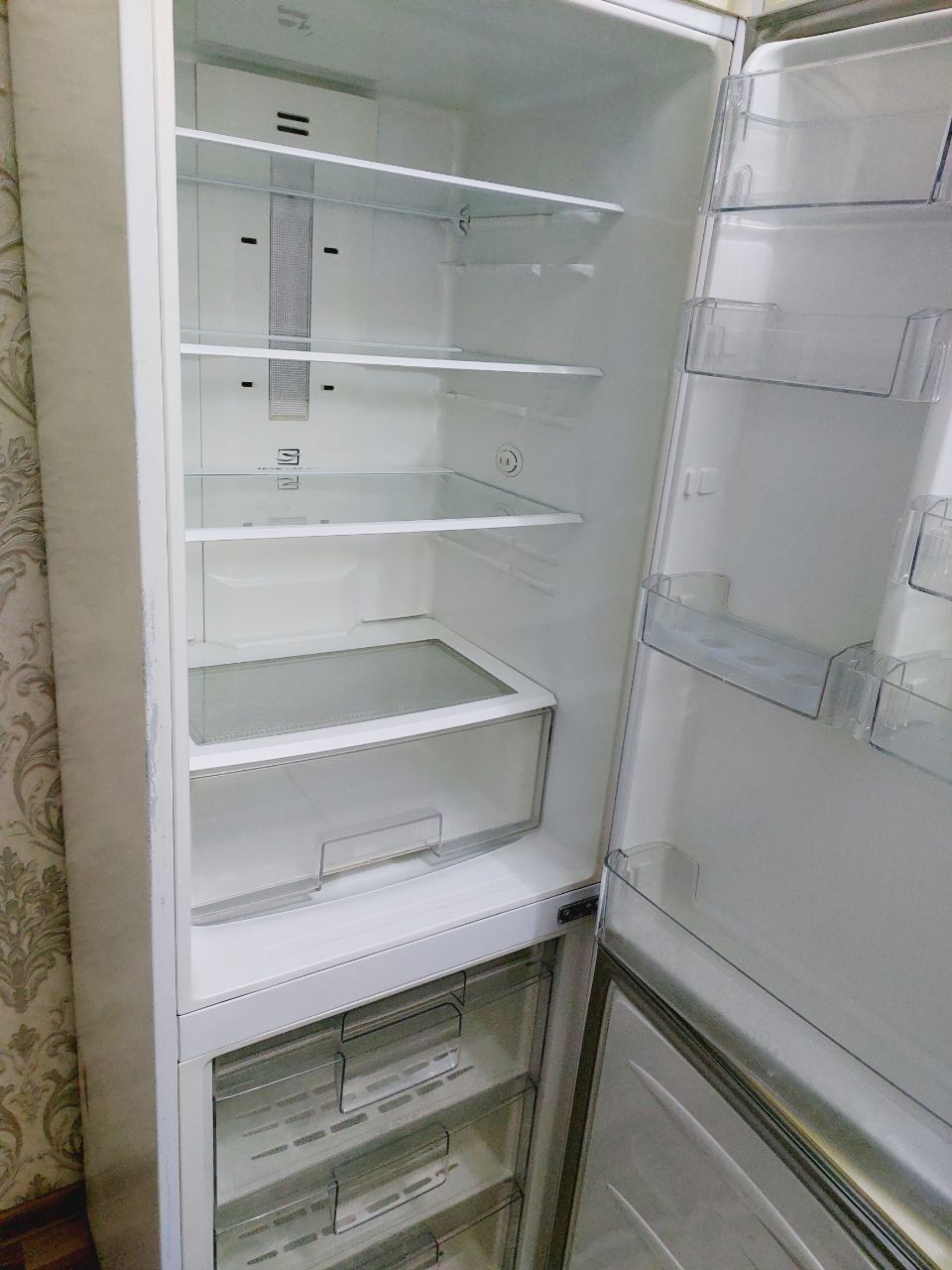 Продаётся холодильник