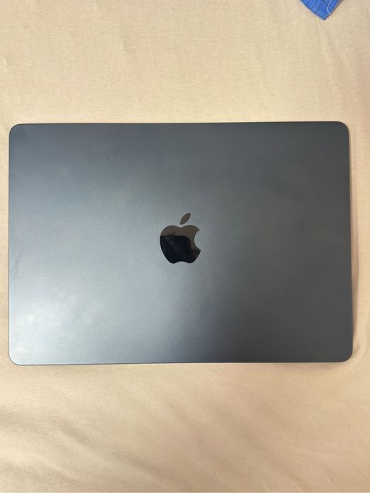 Apple Macbook Air 13’ M2 2022