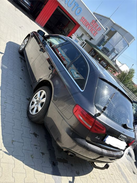 Vând Audi A4 B8-2011