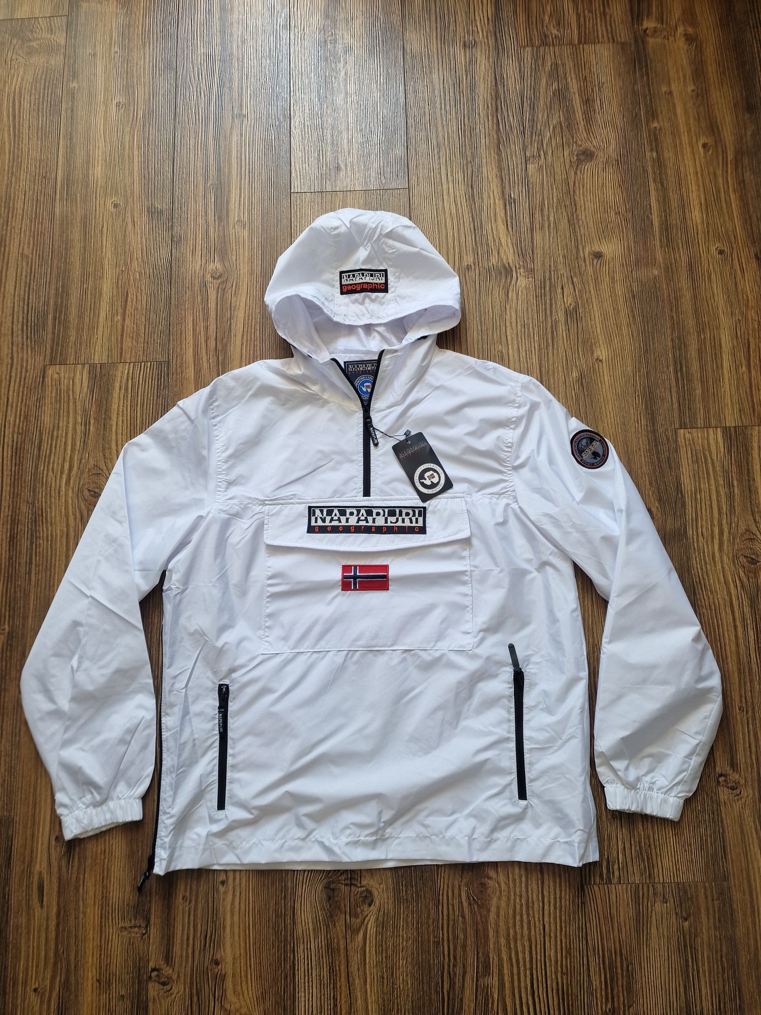 Страхотна мъжка ветровка яке размер S M L XL 2XL