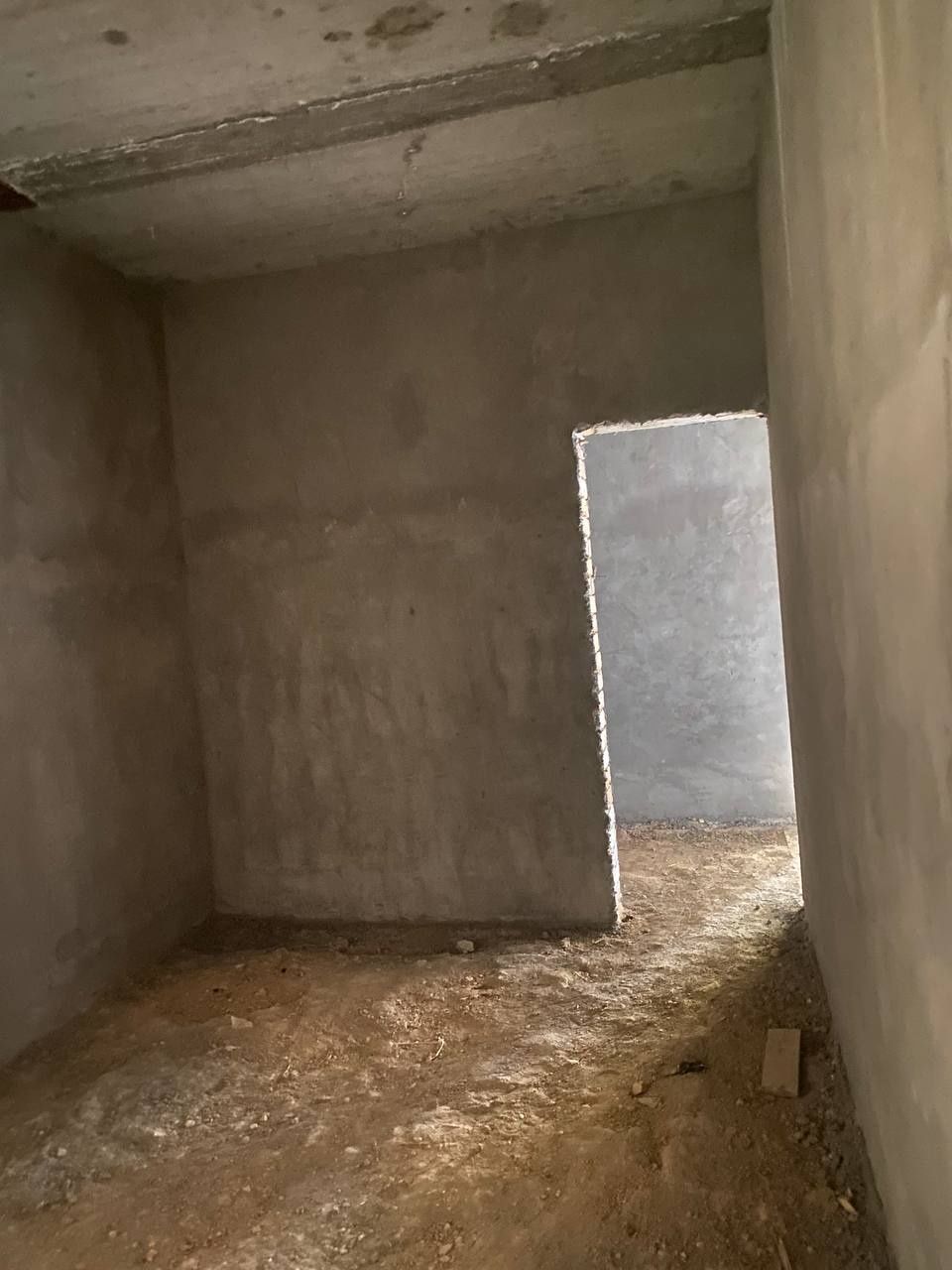 Ассалому алайкум уй сотилали каробка холатда