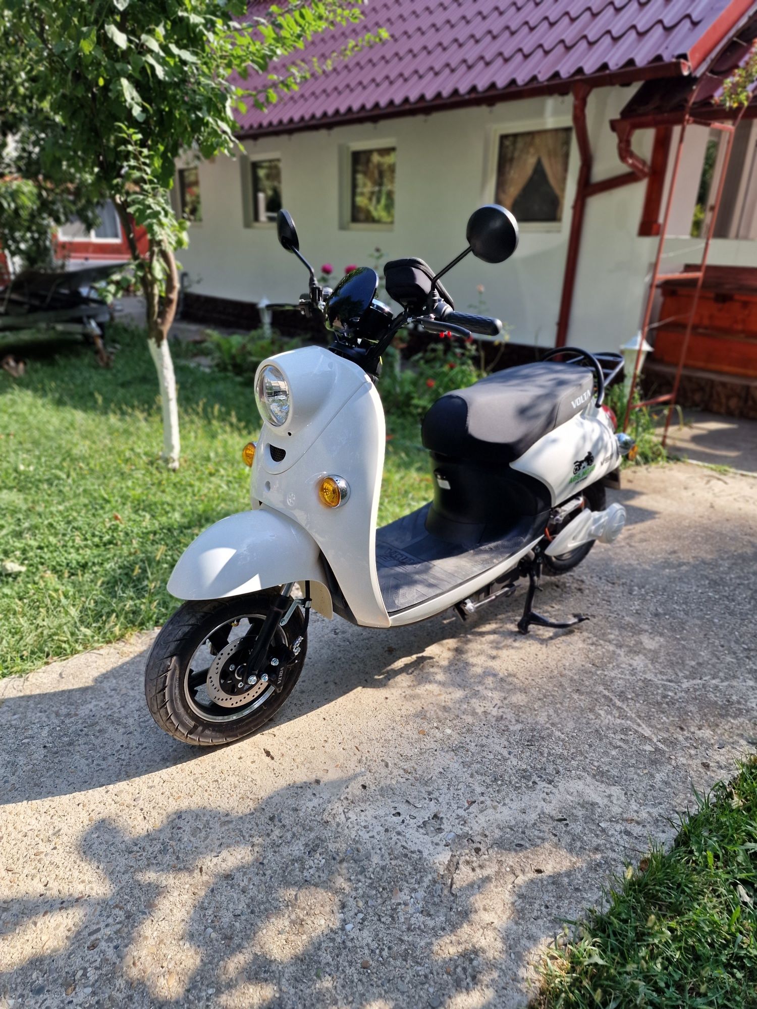 Scuter electric fara permis VOLTA VS2 2023 similar VESPA