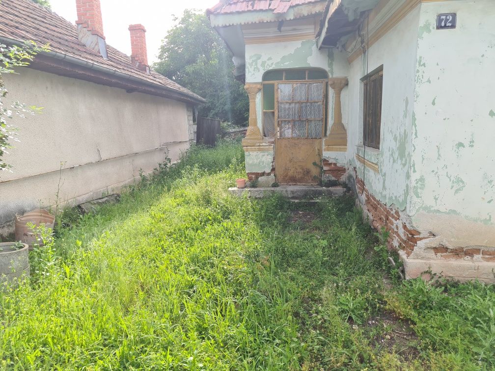 Vând casa dragasani